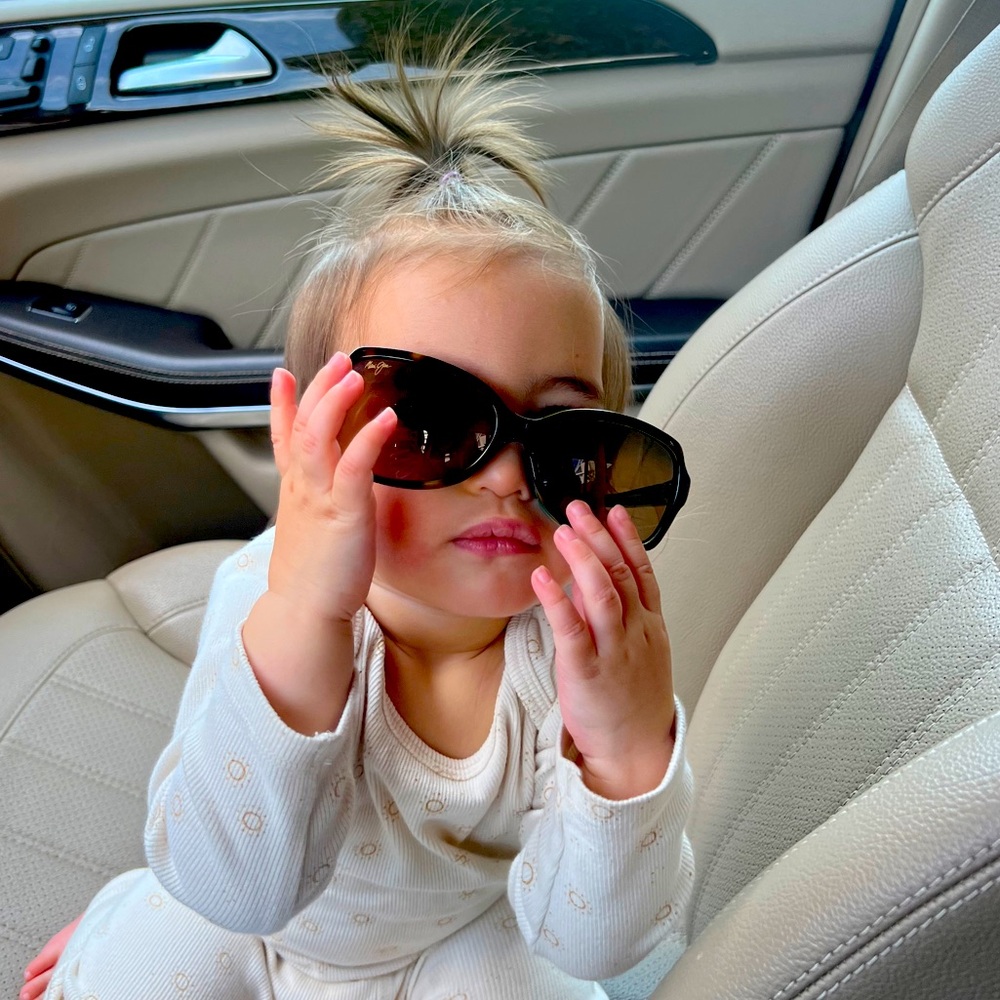 Meet your Posher, Madia